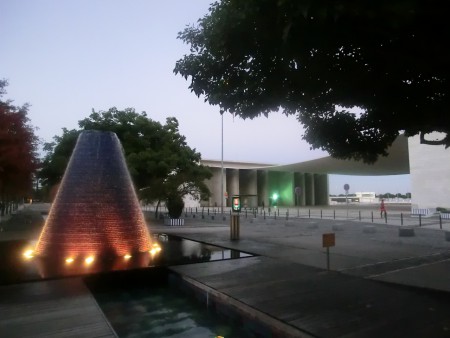 A dez minutos a pé do escritório